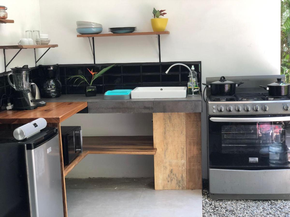 Casa Eden - Modern Peaceful Jungle Apartments โกเกลส ภายนอก รูปภาพ