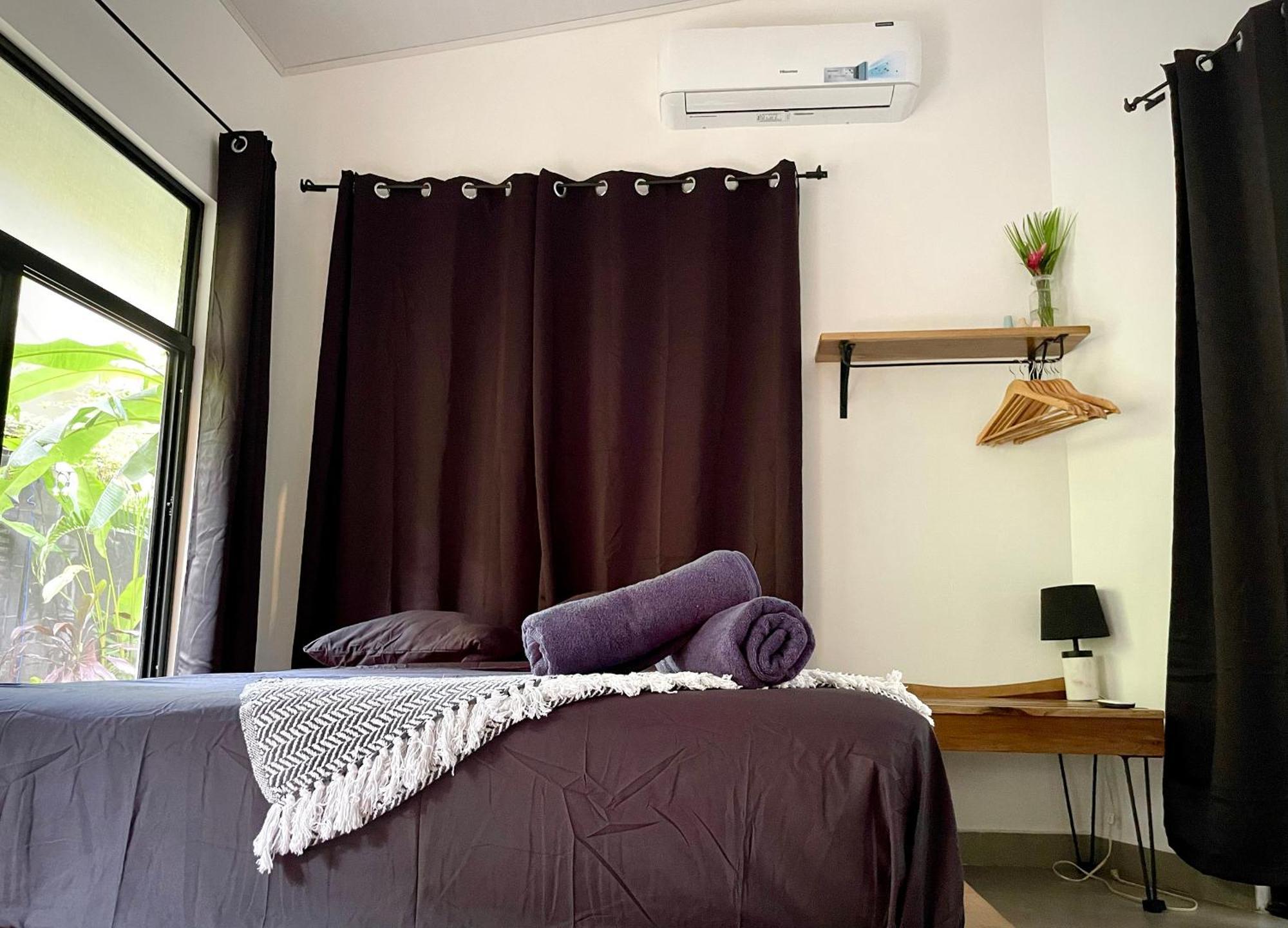 Casa Eden - Modern Peaceful Jungle Apartments โกเกลส ภายนอก รูปภาพ